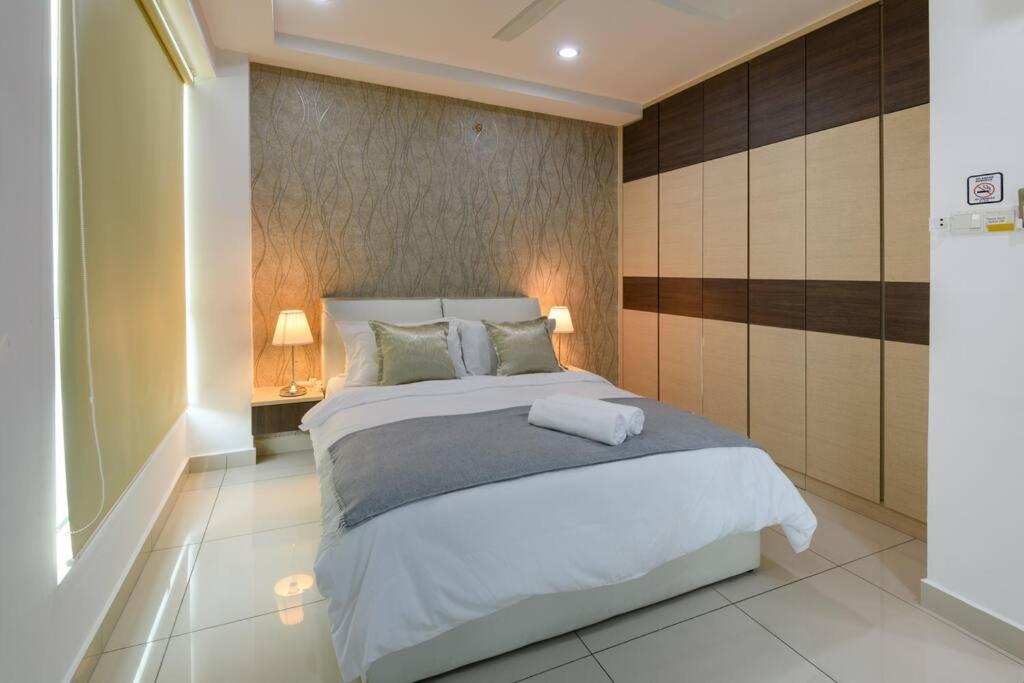Апартаменти 2R1B/Seaview Tropical /1~8Pax/Gurney Mansion One Джорджтаун Екстер'єр фото