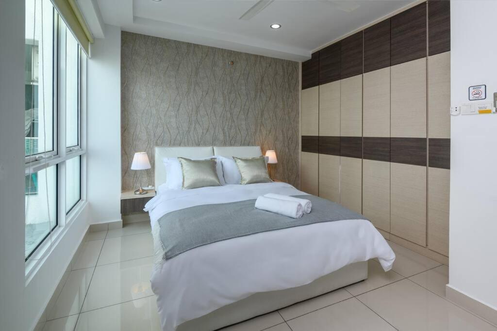 Апартаменти 2R1B/Seaview Tropical /1~8Pax/Gurney Mansion One Джорджтаун Екстер'єр фото
